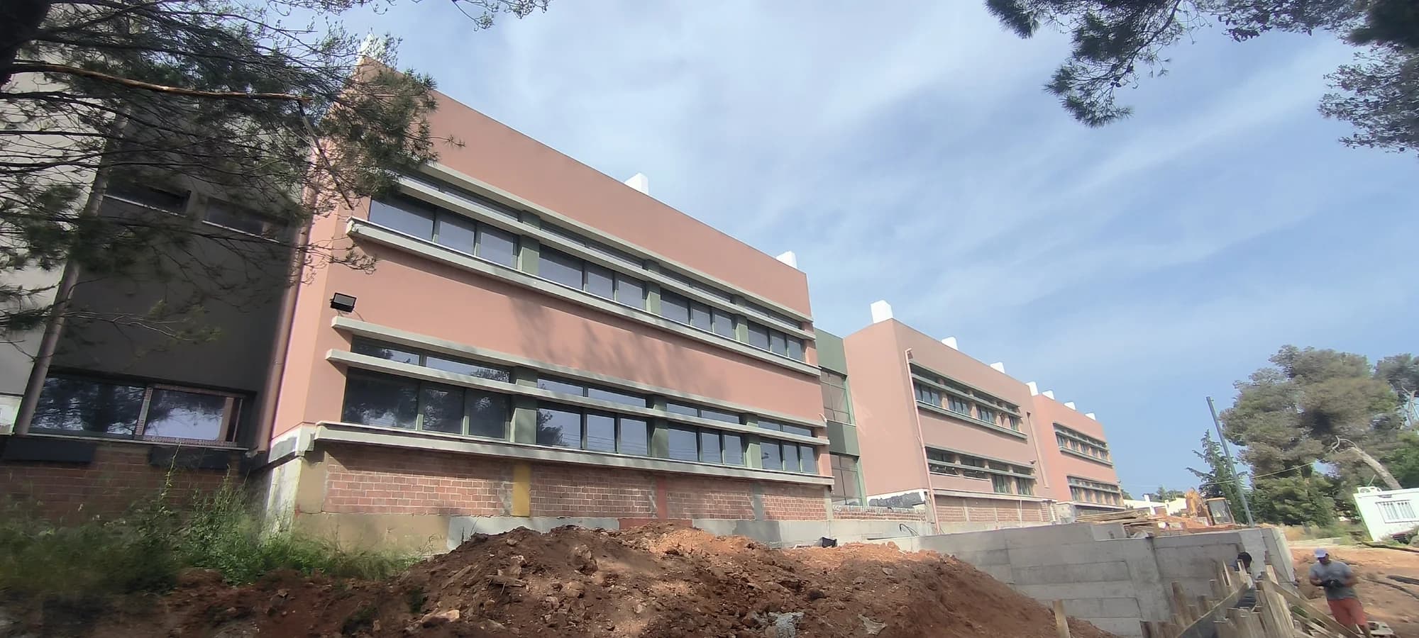 Dionysos School, Dionysos